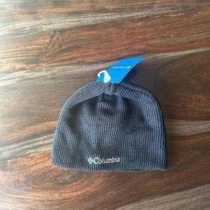 Men’s black Columbia beanie